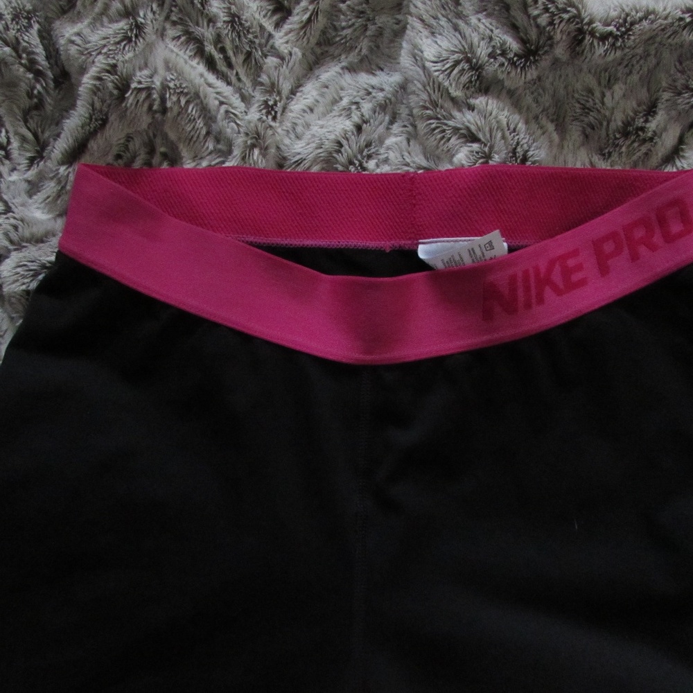 NIKE PRO